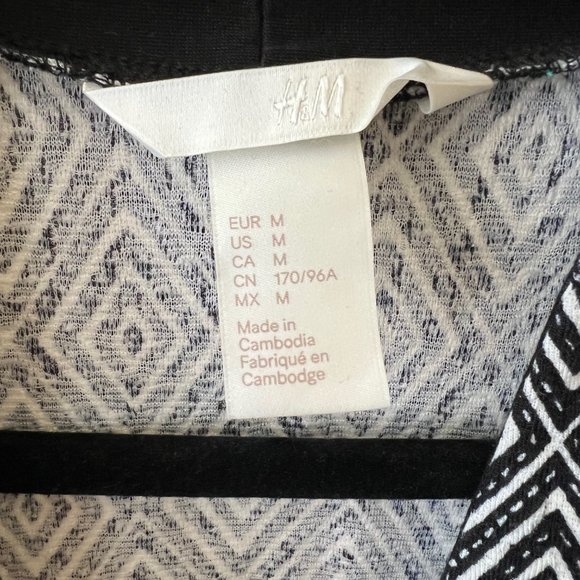H&M Women's Cardigan Diamond Print Blazer in Medium - Picture 2 of 9